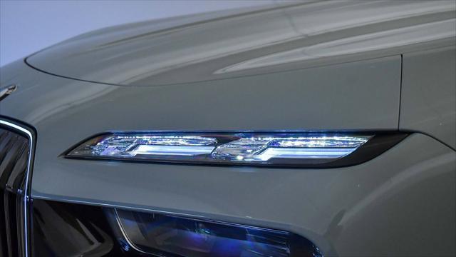 new 2025 BMW 760 car, priced at $128,260