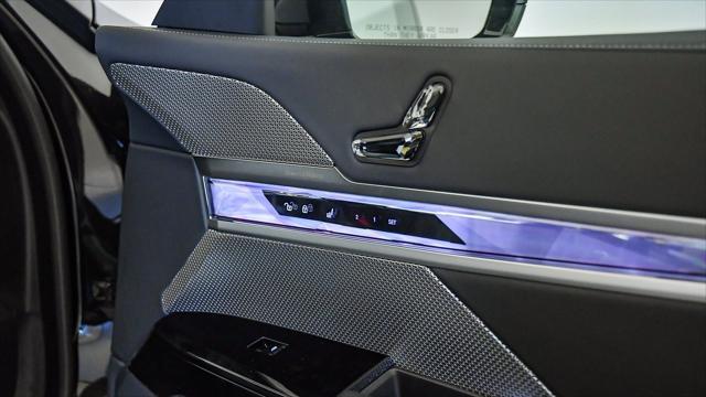 new 2025 BMW 760 car, priced at $127,125