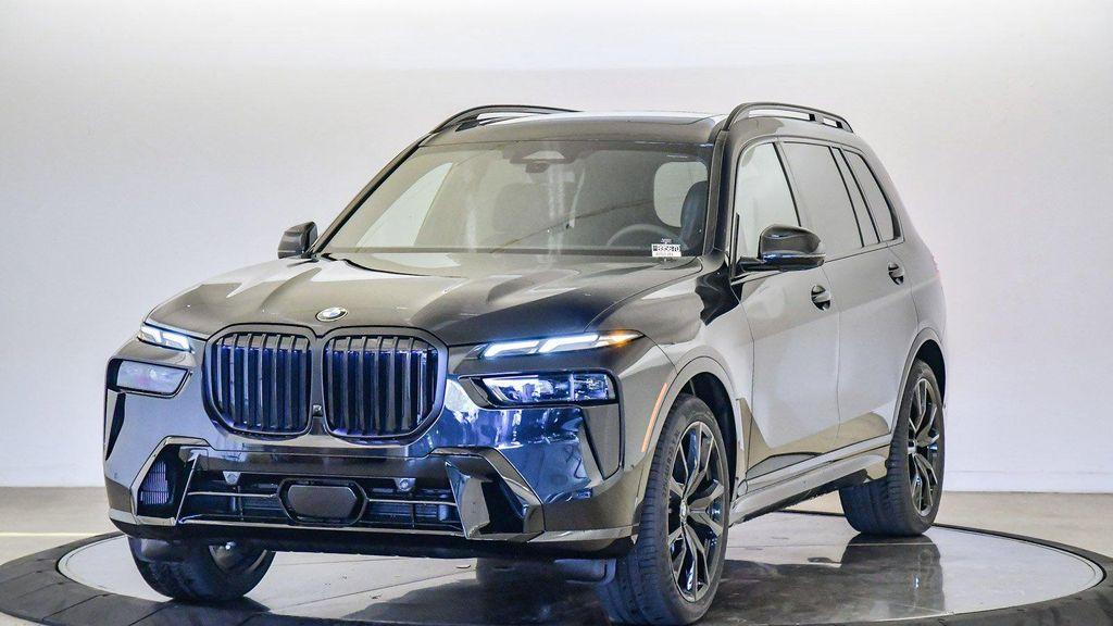 new 2026 BMW X7 car, priced at $100,225