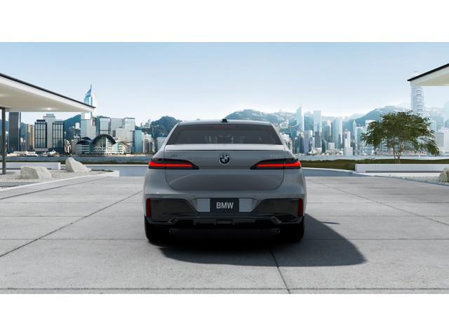 new 2025 BMW 760 car, priced at $124,225