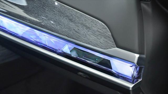 new 2025 BMW 760 car, priced at $124,225