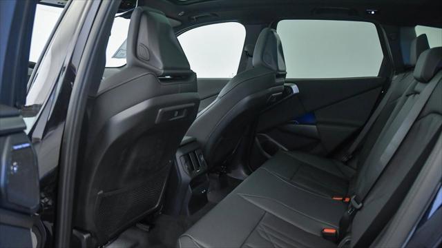 new 2025 BMW X3 car, priced at $55,272