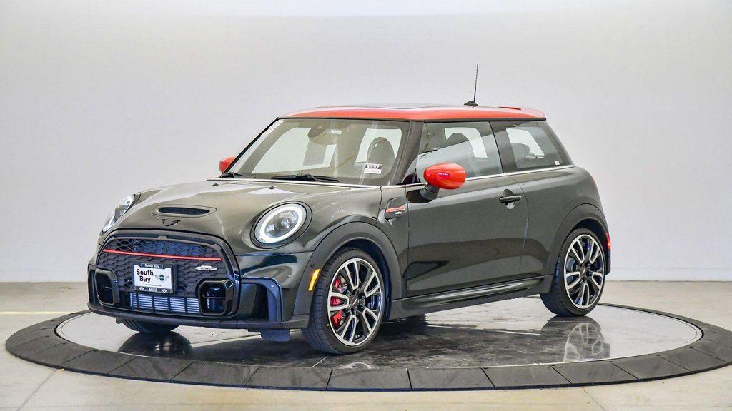 used 2023 MINI Hardtop car, priced at $34,299