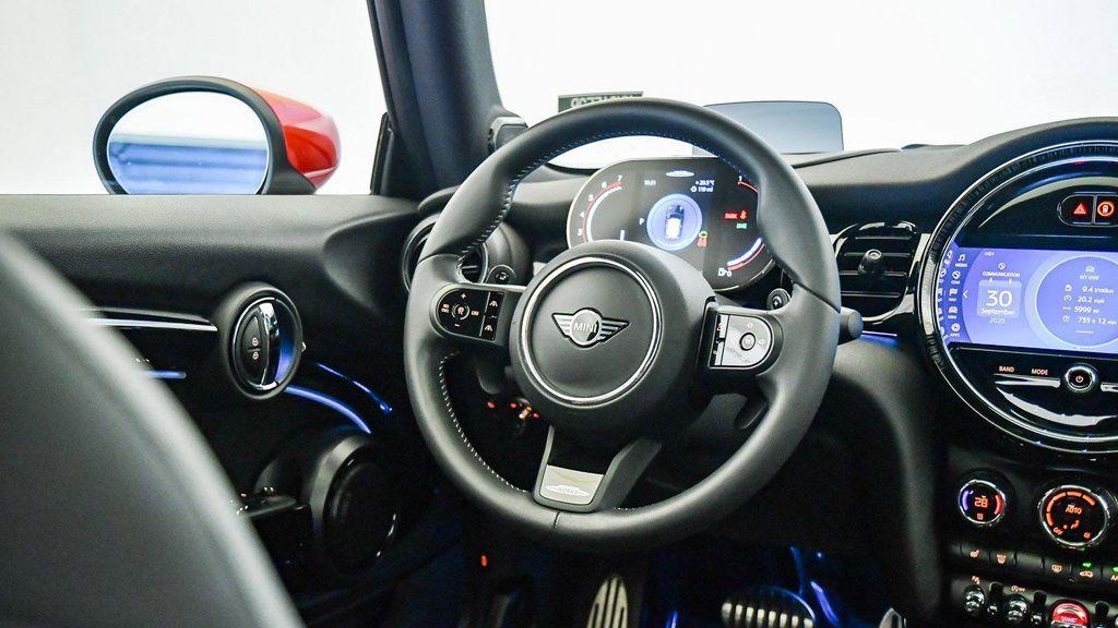 used 2023 MINI Hardtop car, priced at $34,299