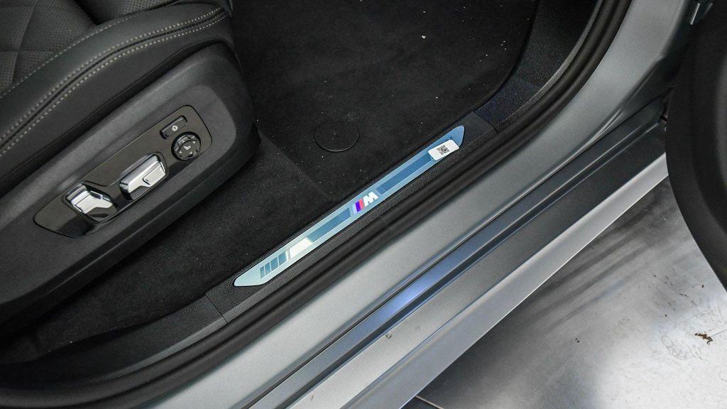 new 2026 BMW X5 PHEV car, priced at $90,425