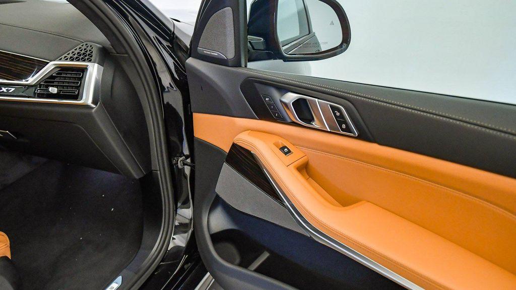 new 2026 BMW X7 car, priced at $94,525