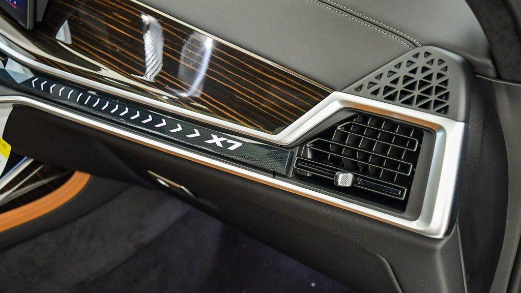 new 2026 BMW X7 car, priced at $94,525