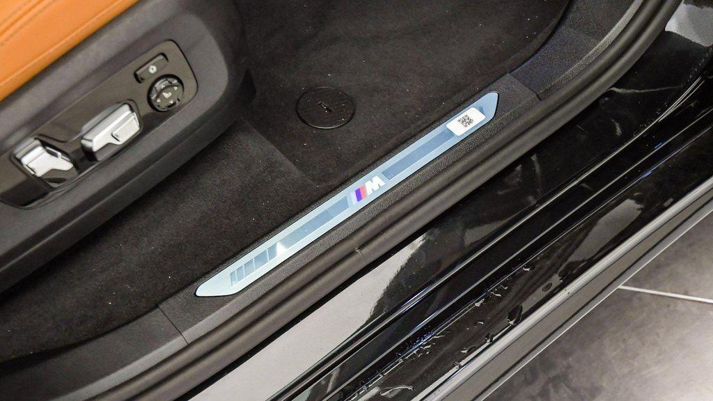 new 2026 BMW X7 car, priced at $94,525