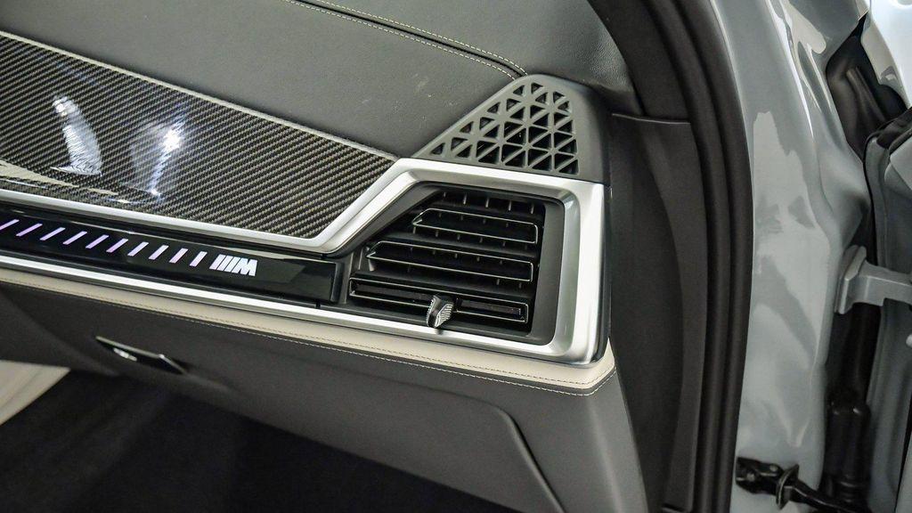 new 2026 BMW X7 car, priced at $123,600