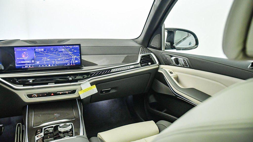 new 2026 BMW X7 car, priced at $123,600