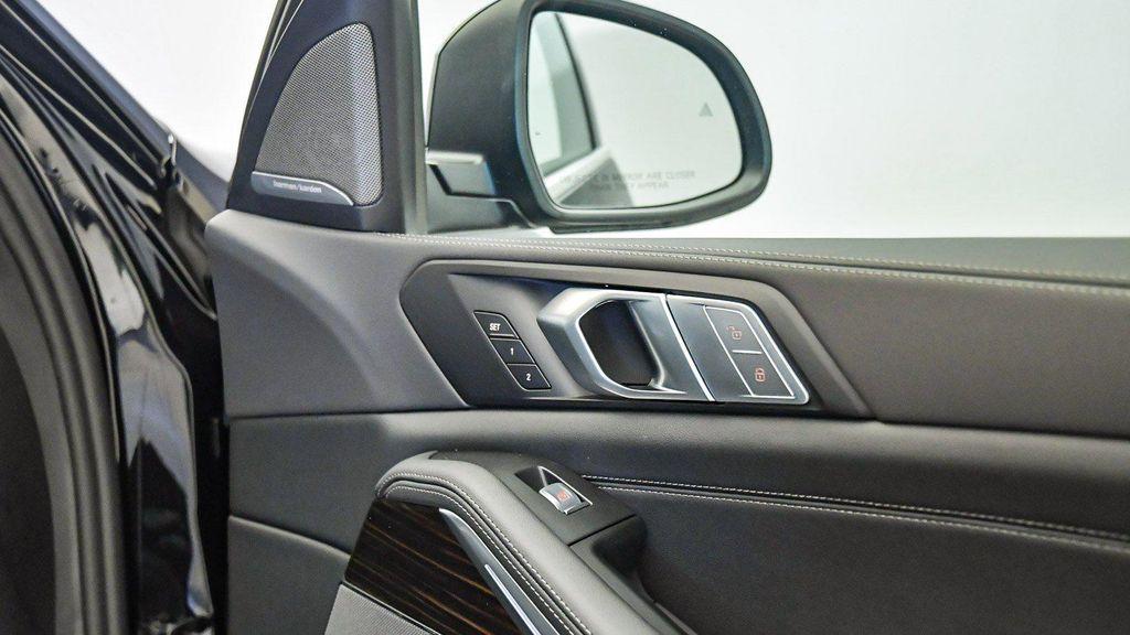 new 2026 BMW X7 car, priced at $92,675