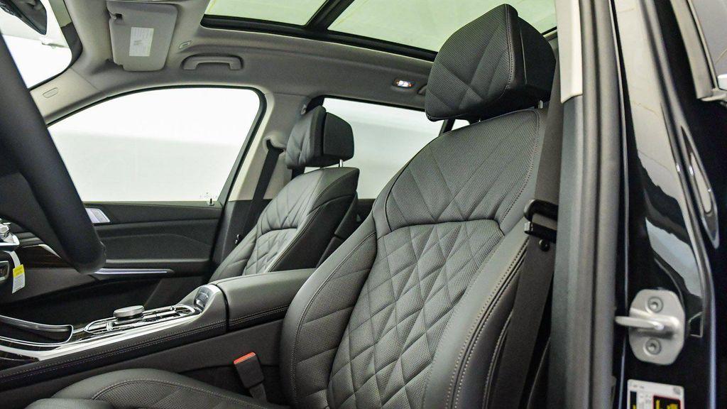 new 2026 BMW X7 car, priced at $92,675