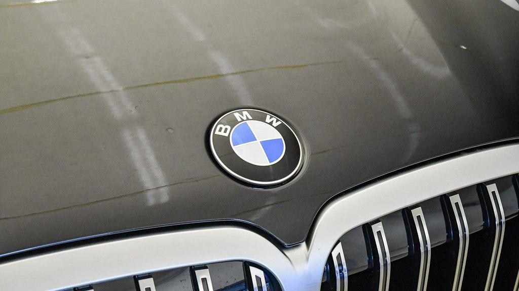 new 2026 BMW X7 car, priced at $92,675