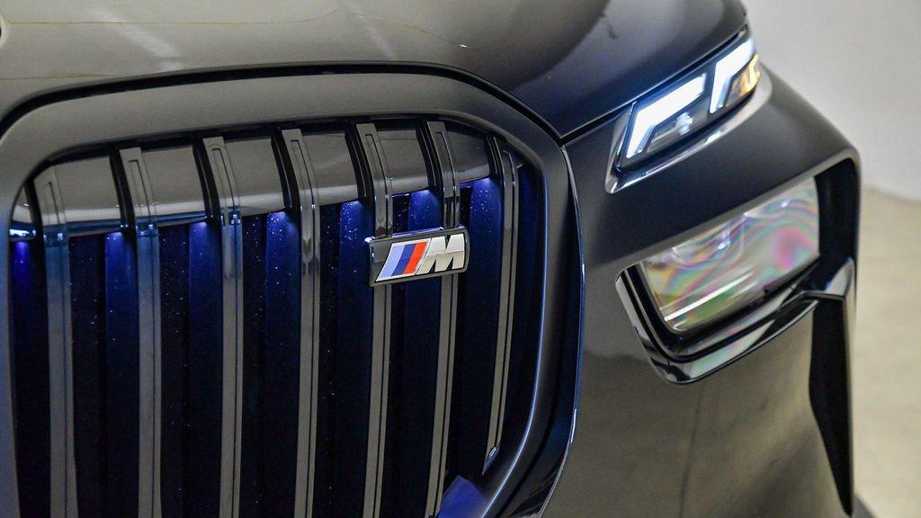 new 2026 BMW X7 car, priced at $120,425