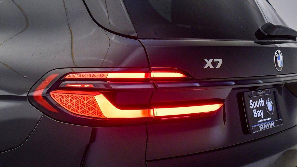 new 2026 BMW X7 car, priced at $120,425