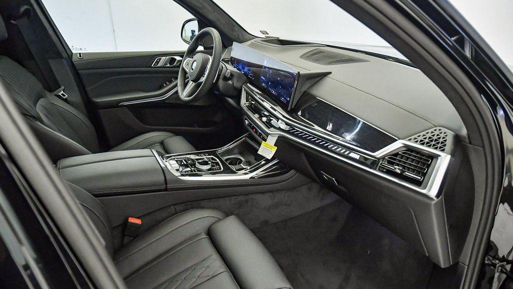 new 2026 BMW X7 car, priced at $120,425