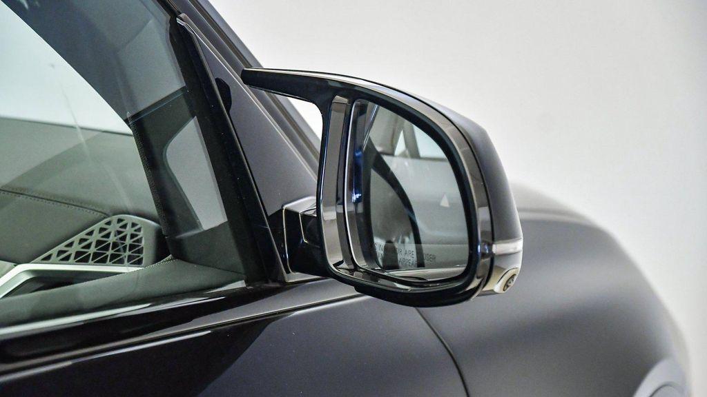 new 2026 BMW X7 car, priced at $120,425