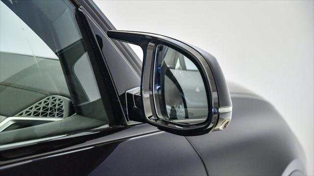 new 2026 BMW X7 car, priced at $120,425