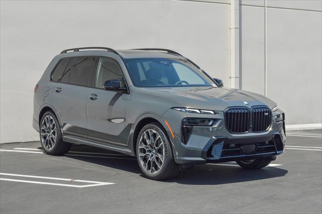 new 2025 BMW X7 car, priced at $116,605