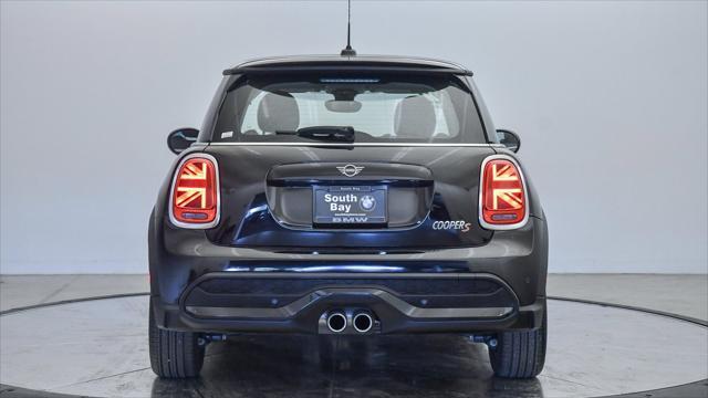 used 2022 MINI Hardtop car, priced at $24,099