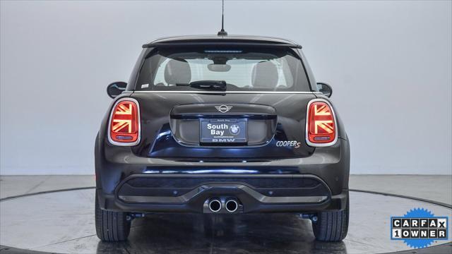 used 2022 MINI Hardtop car, priced at $22,999