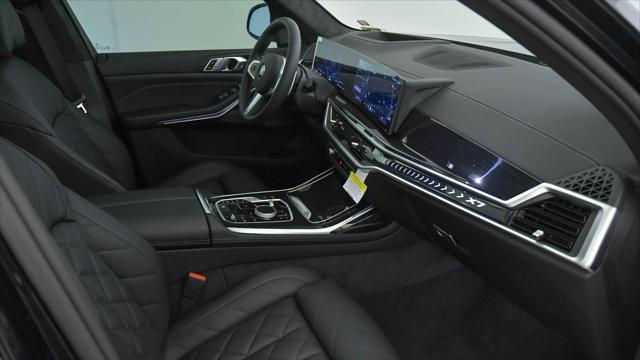 new 2025 BMW X7 car, priced at $88,564