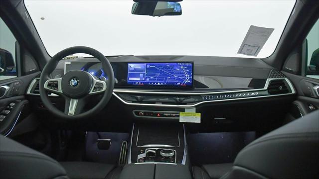 new 2025 BMW X7 car, priced at $88,564