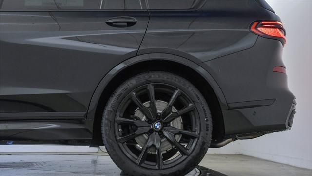 new 2025 BMW X7 car, priced at $88,564