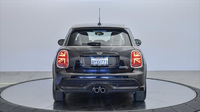 used 2022 MINI Hardtop car, priced at $22,921