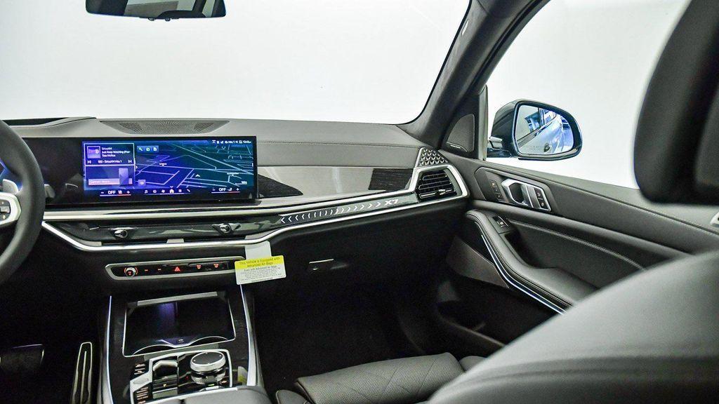 new 2026 BMW X7 car, priced at $102,525