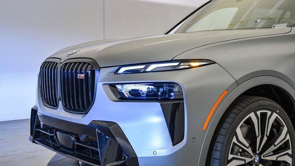 new 2026 BMW X7 car, priced at $127,725