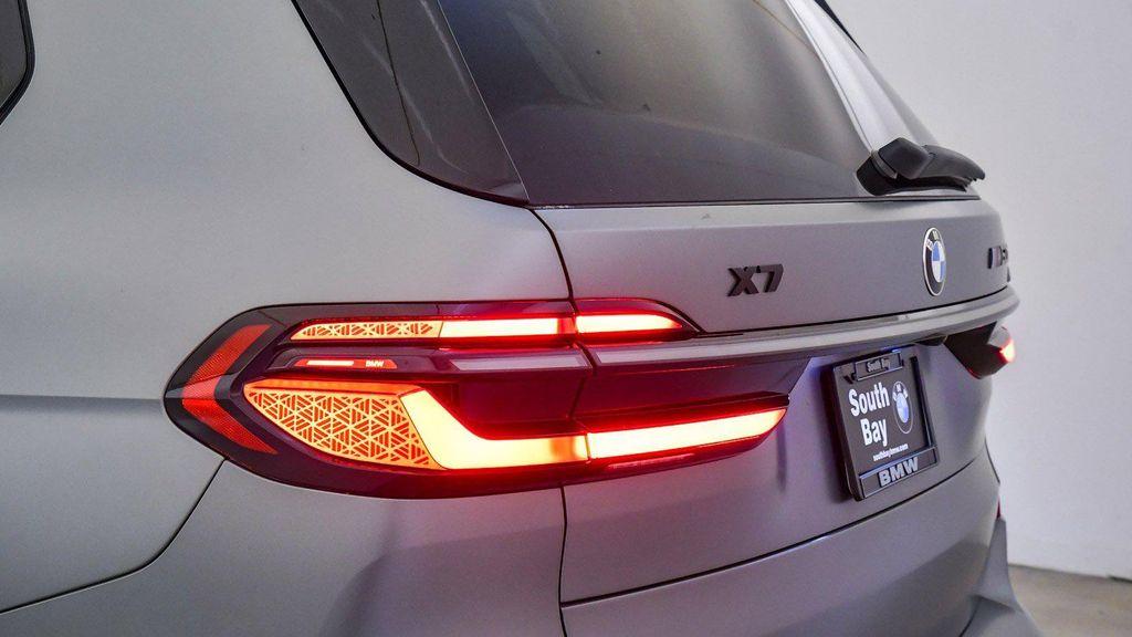 new 2026 BMW X7 car, priced at $127,725