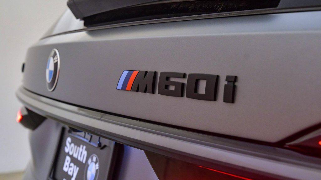 new 2026 BMW X7 car, priced at $127,725