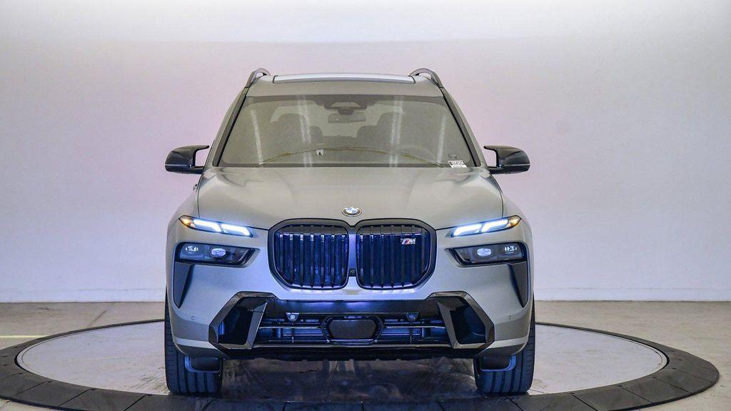 new 2026 BMW X7 car, priced at $127,725