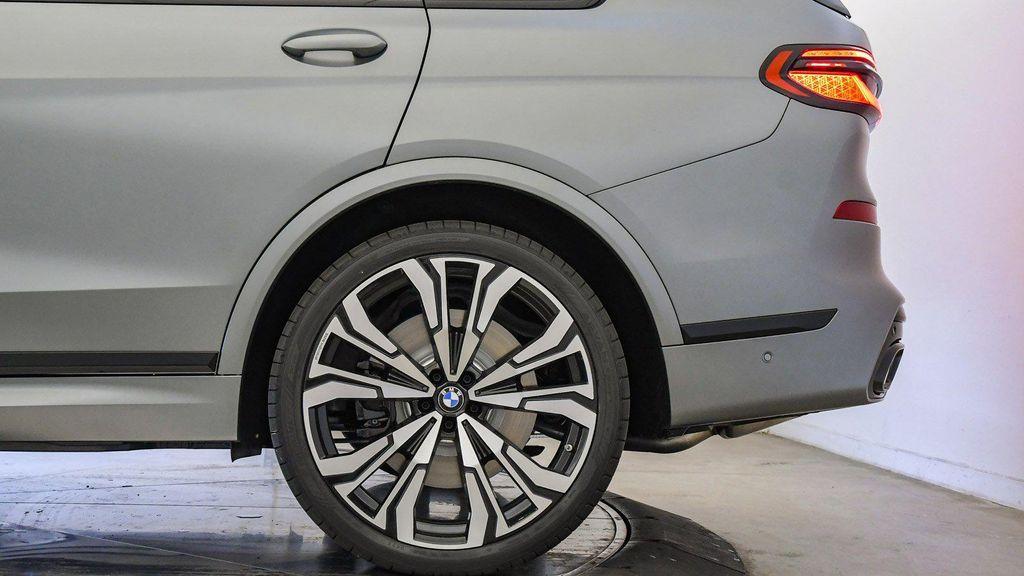new 2026 BMW X7 car, priced at $127,725