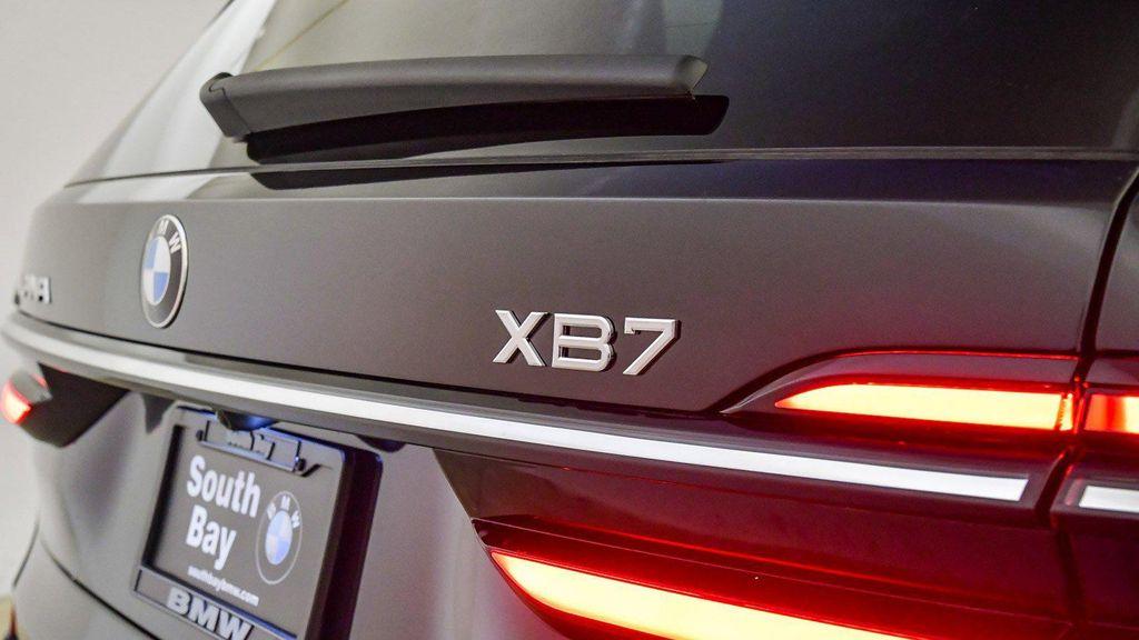 new 2026 BMW ALPINA XB7 car, priced at $162,925