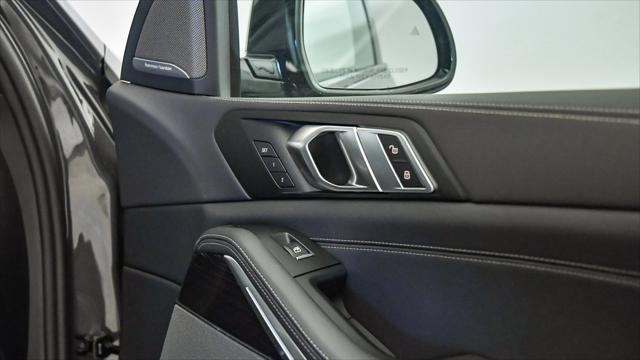 new 2026 BMW X7 car, priced at $96,175