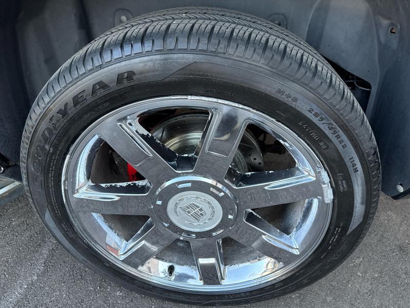 used 2007 Cadillac Escalade car, priced at $9,495