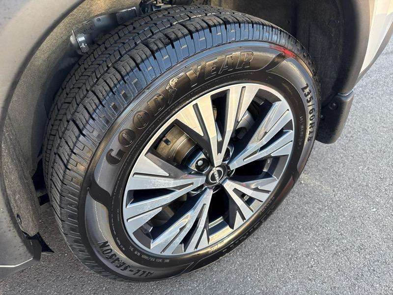 used 2022 Nissan Rogue car, priced at $21,495