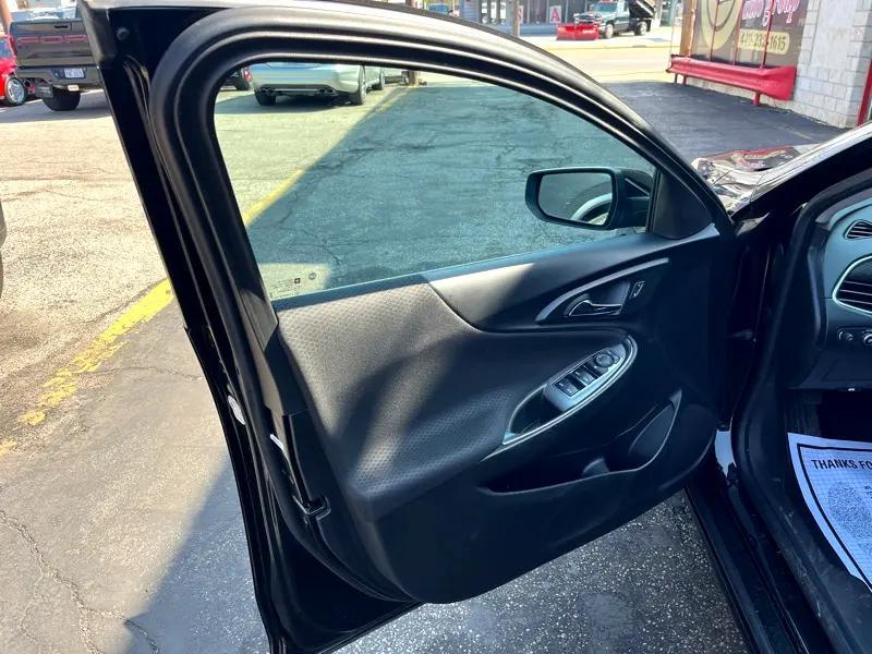 used 2019 Chevrolet Malibu car, priced at $14,989
