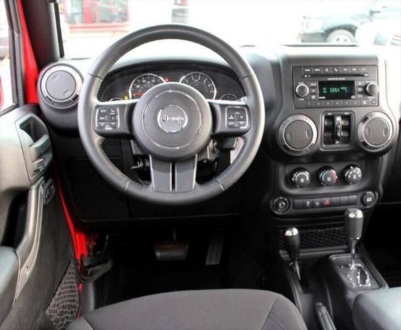 used 2015 Jeep Wrangler Unlimited car, priced at $26,975