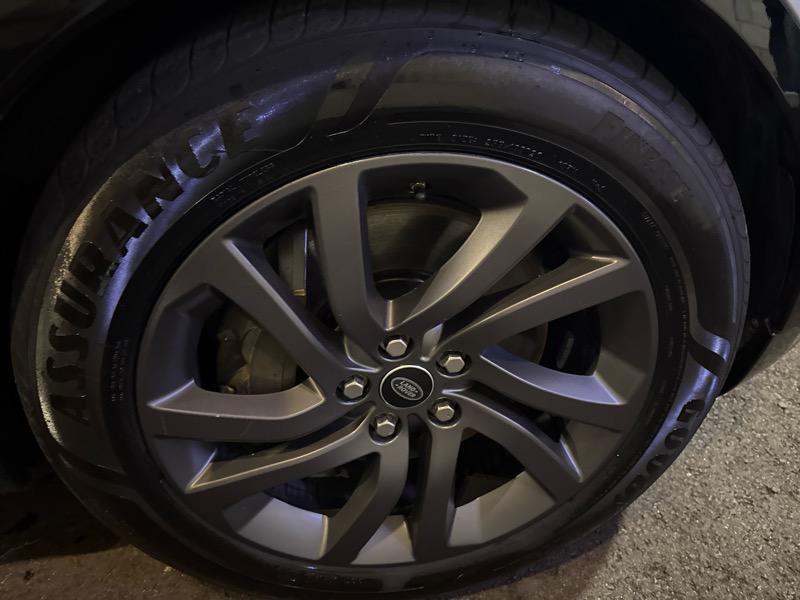 used 2021 Land Rover Discovery car, priced at $32,989