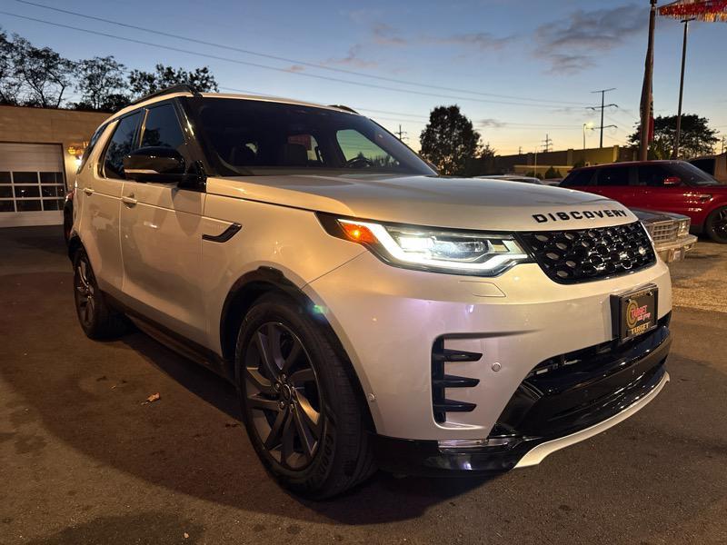used 2021 Land Rover Discovery car, priced at $32,989