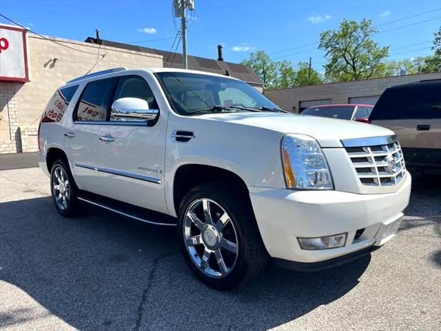 used 2008 Cadillac Escalade car, priced at $12,495