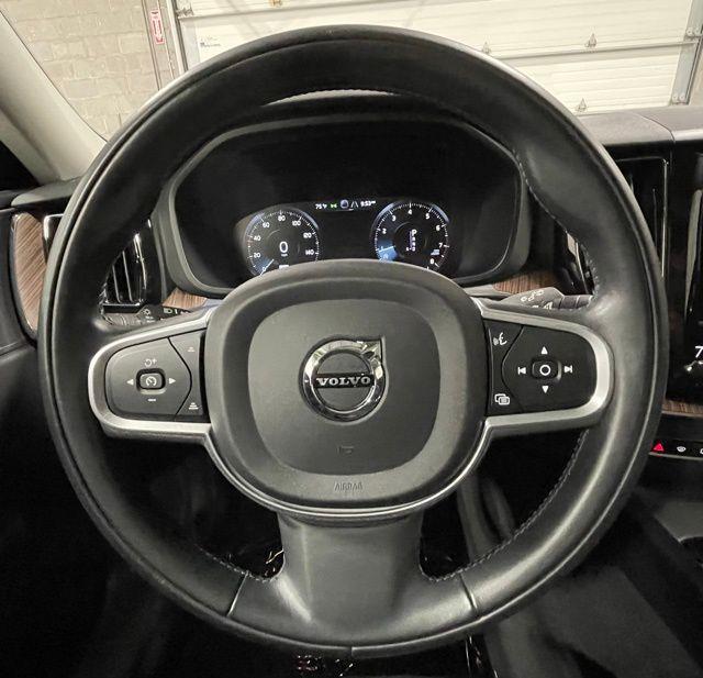 used 2021 Volvo XC60 car, priced at $28,595