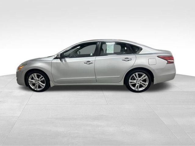 used 2015 Nissan Altima car, priced at $10,700