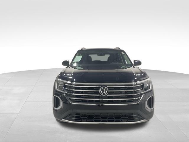 used 2025 Volkswagen Atlas car, priced at $42,226