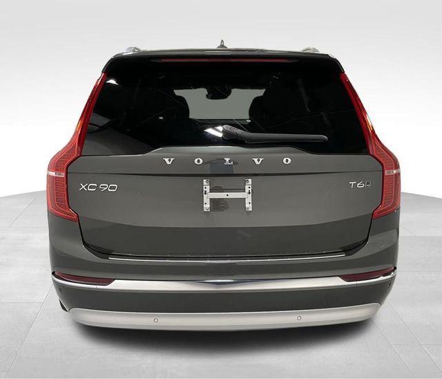 used 2022 Volvo XC90 car, priced at $43,995