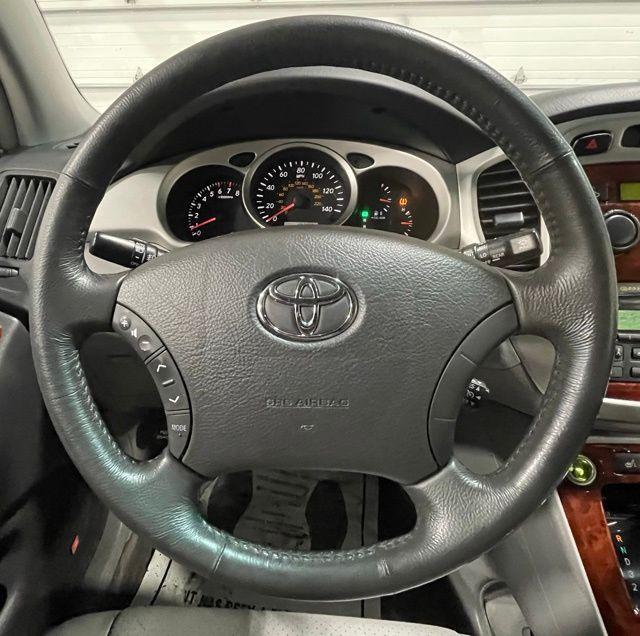 used 2005 Toyota Highlander car, priced at $5,900