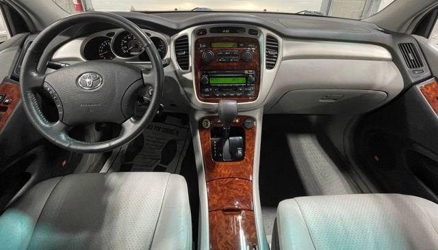 used 2005 Toyota Highlander car, priced at $5,900